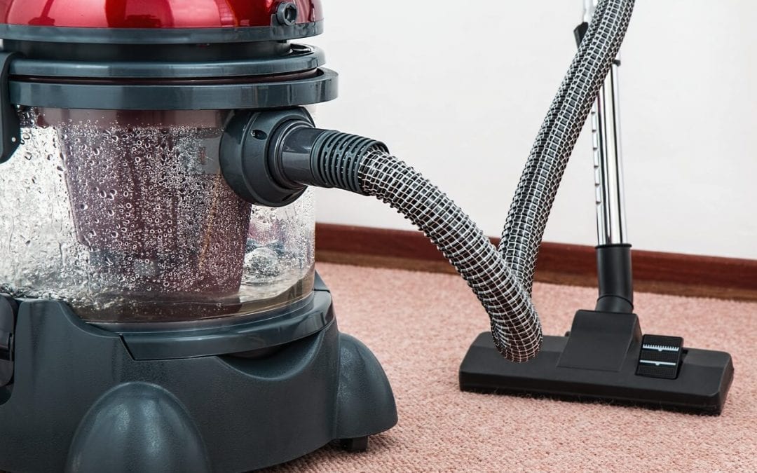 wet dry vac for cleaning up water damage