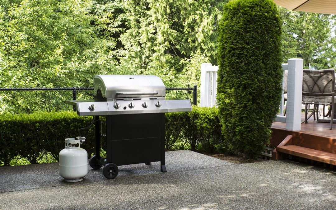 maintain a gas grill